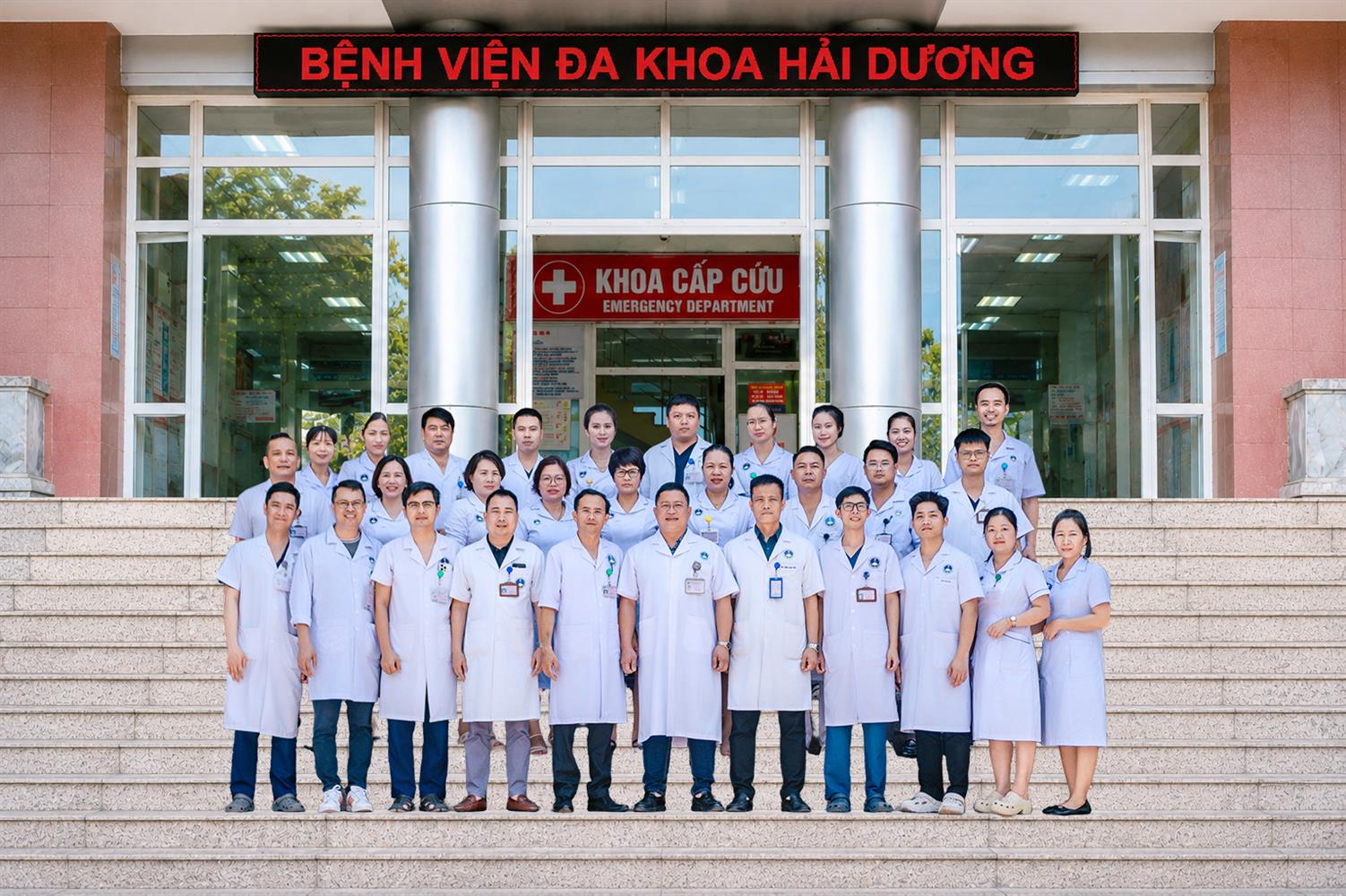 Khoa Ngoại Phẫu thuật thần kinh lồng ngực mạch máu và cột sống